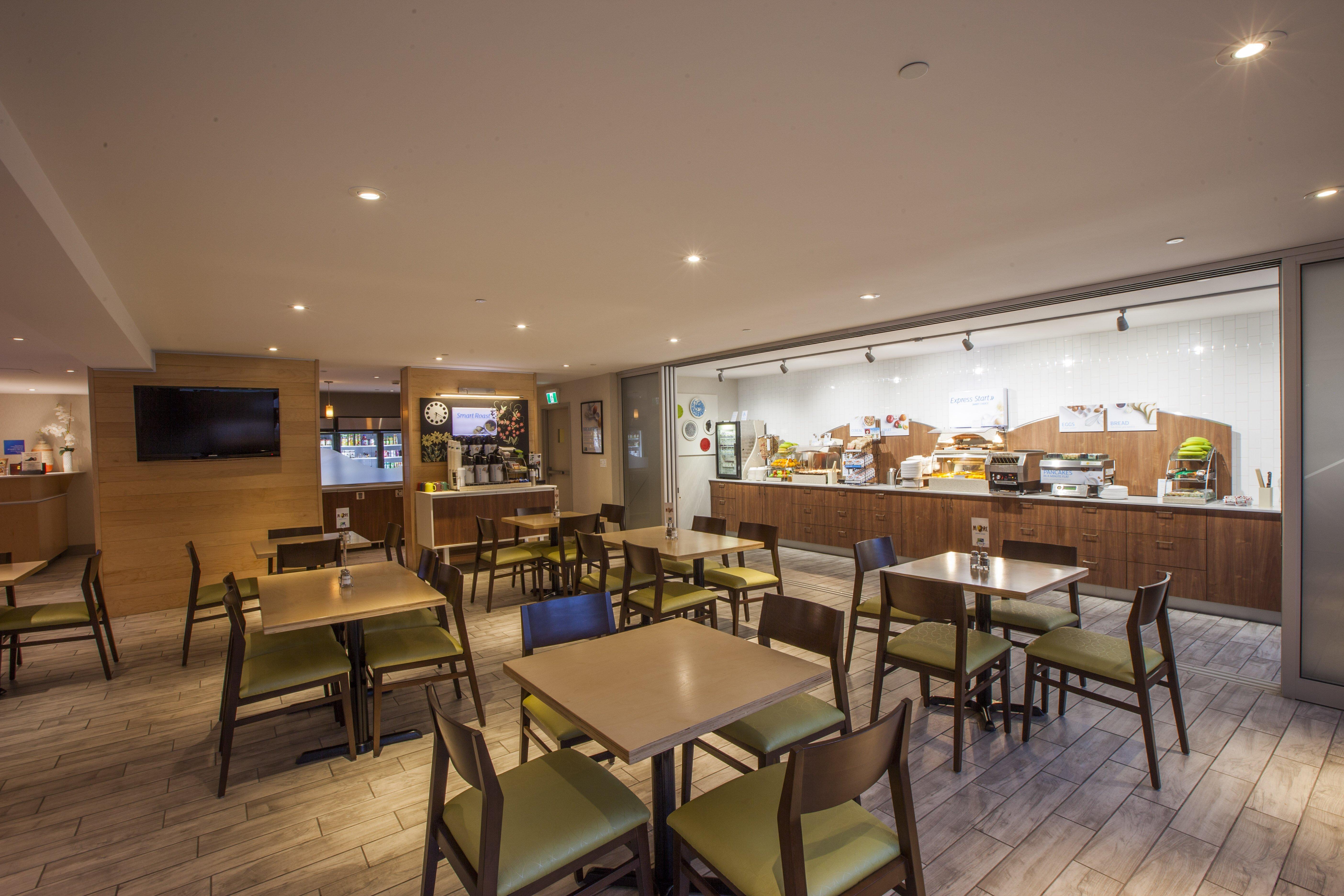 Holiday Inn Express Hotel & Suites Saint John Harbour Side By Ihg Esterno foto