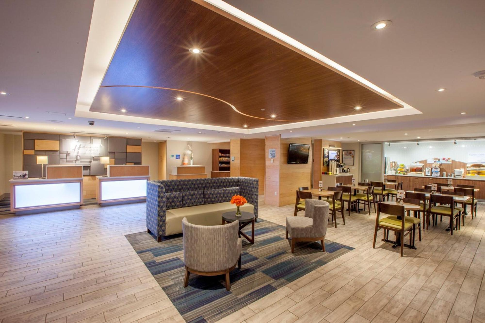 Holiday Inn Express Hotel & Suites Saint John Harbour Side By Ihg Esterno foto