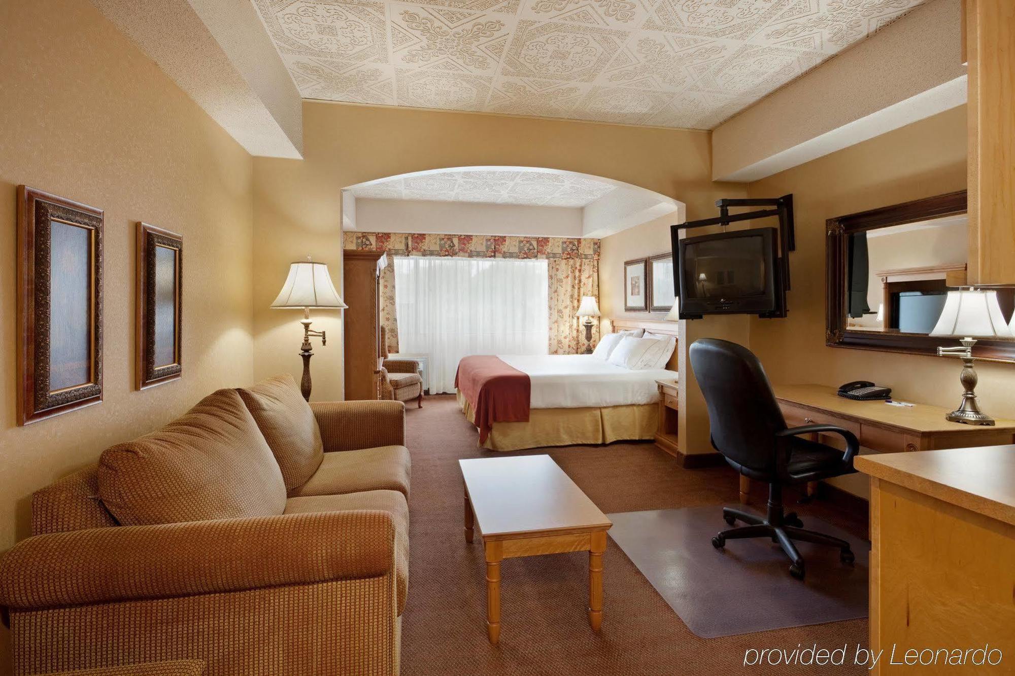 Holiday Inn Express Hotel & Suites Saint John Harbour Side By Ihg Esterno foto