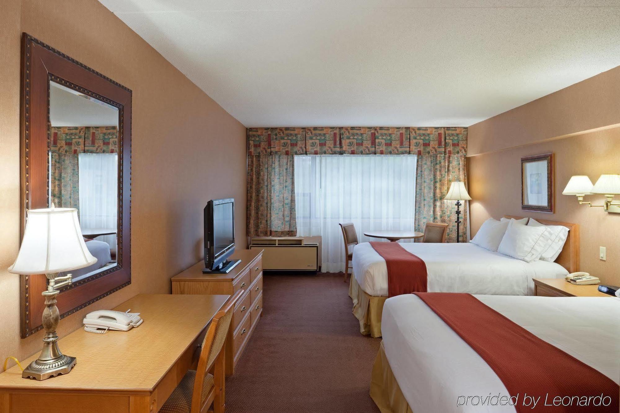 Holiday Inn Express Hotel & Suites Saint John Harbour Side By Ihg Esterno foto